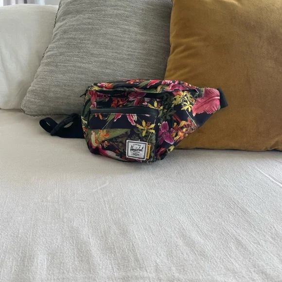 Black Tropical Floral Herschel Fanny Pack - Picture 2 of 7